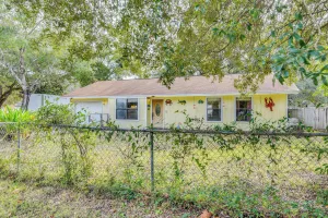 Image of Pet-friendly Freeport Home - 2 Mi to Beach!