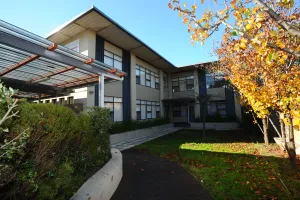 Image of Glenelg Holiday Apartments-Ellis