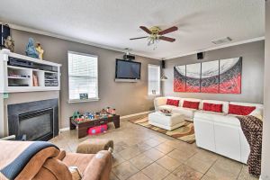 Image of Hampton Home with Fireplace and Close to Beaches!