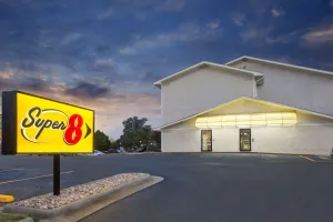 Image of Super 8 by Wyndham Columbus Airport