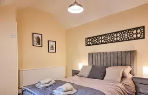 Image of Spacious 5br Home In Leafy Withington