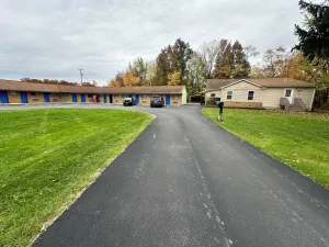 Image of Westgate Manor Motel Austintown & Youngstown OHIO