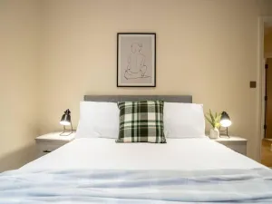 Image of Contemporary One Bedroom Flat by Sojo Stay