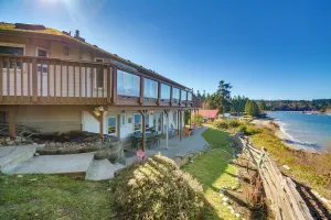 Image of Waterfront PNW Escape with Deck and Beach Access!