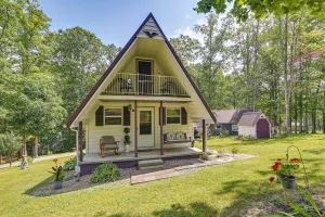 Image of Dog-Friendly Home Rental about 5 Mi to Cave Run Lake!