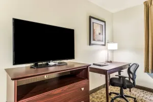 Image of Cobblestone Hotel & Suites - Hutchinson