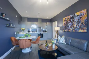 Image of Elliot Oliver - Loft Style 2 Bedroom Apartment With Parking In The Docks