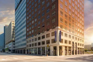 Image of Hampton Inn & Suites Dallas Downtown