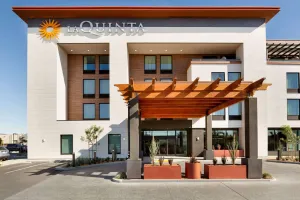 Image of La Quinta Inn & Suites by Wyndham Santa Rosa Sonoma