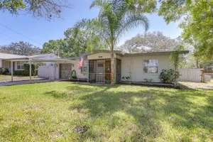 Image of Pet-friendly Largo Escape w/ Fire Pit!
