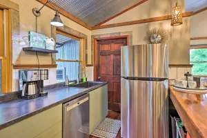 Image of Pet-Friendly Outdoor Paradise with Grill, Decks