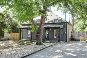 Image of Walk to Dtwn Weatherford: Home w/ Yard!