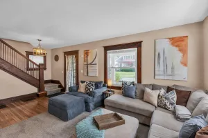 Image of Charming Family Retreat: Cozy Comfort Awaits You! 3 Bedroom Home