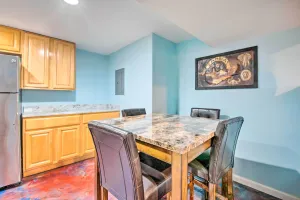 Image of Decatur Apartment with Tennis Court about 11 Mi to ATL