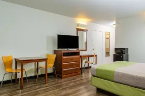Image of Motel 6 Oakdale, Ca