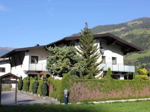 Image of Apartment in Aschau im Zillertal With Balcony