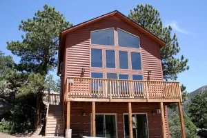 Image of Lazy R Cottages- 16A cabin