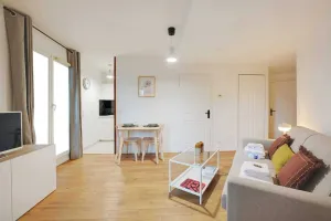 Image of Bright, Modern Studio for 2P - La Defense