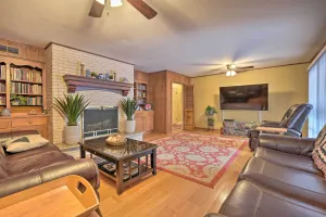 Image of Spacious Memphis Home - Walk to Graceland