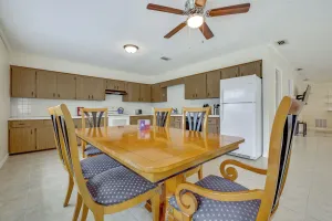 Image of Home 3 Mi to Homosassa Springs Wildlife State Park