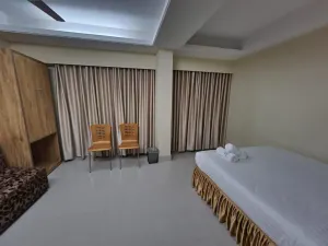 Image of Cox West Inn