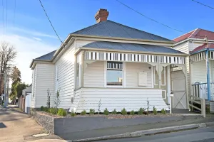 Image of Charming 2-bed House in North Hobart