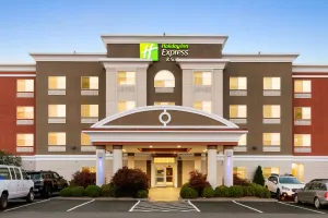 Image of Holiday Inn Express & Suites Klamath Falls Central by IHG