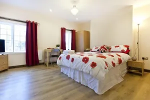 Image of The Emporium - City Centre 7 Bedroom Apartment - opposite Victoria Centre Shopping Centre - Your own 7 Bedrooms Apartment with 3 Bathrooms - Kitchen, Snooker Room, Football Table - Parking for Cars or Vans at five pounds a day - ideal for Contractors
