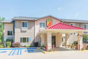 Image of Super 8 by Wyndham Bloomington University Area