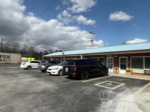 Image of Imperial Inn by OYO Tazwell