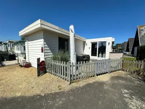Image of Charming chalet with garden, cleaning included