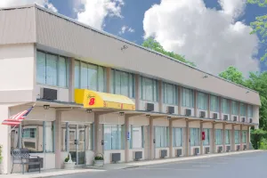 Image of Super 8 by Wyndham Ashland