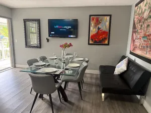Image of Sheridan Suites Apartments
