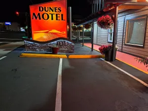 Image of Dunes Motel - Bend