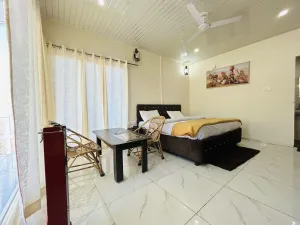 Image of IN APPLE ESTATE KANATAL - Himalayan View Resort with Courteous Staff