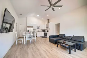 Image of Sleek Tavares Condo 3 Miles to Downtown