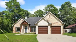 Image of Tranquil Flint Escape: Relax In Nature's Serenity 3 Bedroom Home