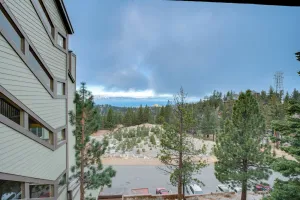 Image of 5 Mi to Lake Tahoe: Stateline Townhome