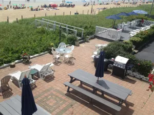 Image of Sandpiper Beachfront Motel