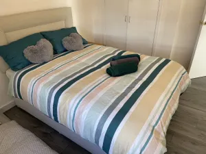 Image of 3 Bed, Sleeps 5, Wifi, Free Parking