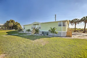 Image of Pet-Friendly Home 10 Mi to Lake Okeechobee!