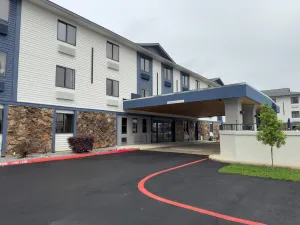 Image of Clarion Pointe