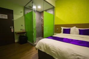 Image of Apollo Inn