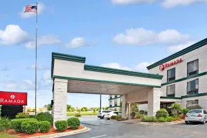 Image of Ramada by Wyndham Pearl/Jackson Airport