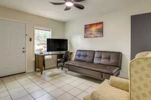 Image of Suburban Home By Arthur Storey Park & HCA Houston!