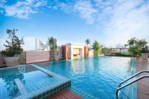 Image of D Varee Montara Thonglor 25