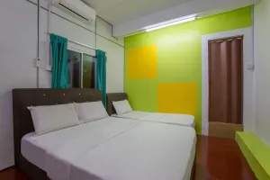 Image of SPOT ON 89788 Musafir Transit Hotel