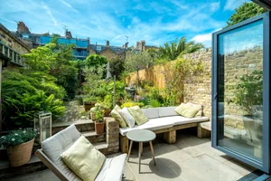 Image of Contemporary house with private garden