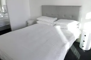 Image of Modern Light-Filled Luxury 1Bedroom Apartment in South Melbourne