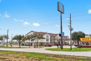 Image of Motel 6-Rosenberg, TX
